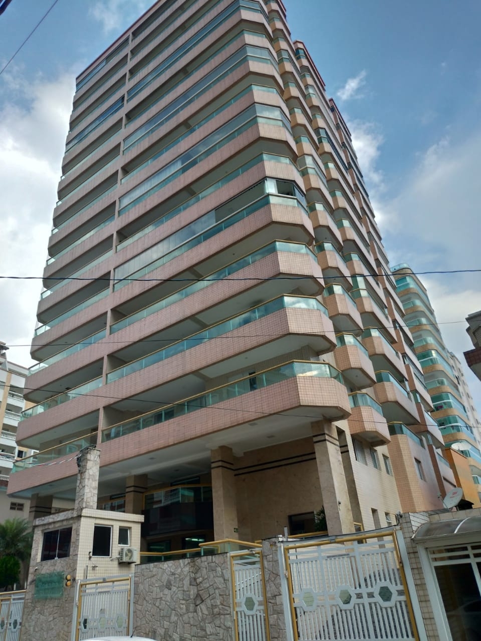 #120 - Apartamento para Venda em Praia Grande - SP